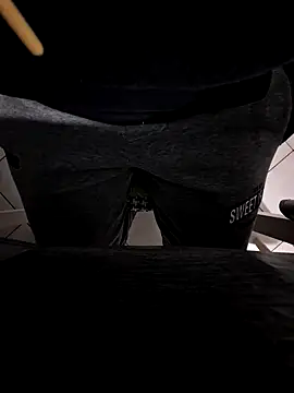 Snapshot of HardWolf2024 chatting on December 2024 02:19:02 AM HardWolf2024 online show from December 2024 02:19:02 AM