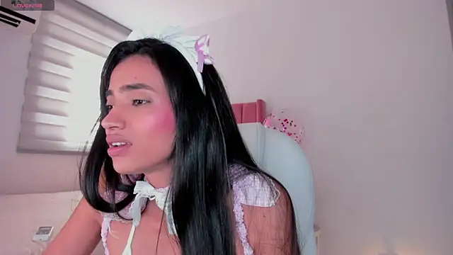 Ninamirley online show from December 2024 02:16:02 PM