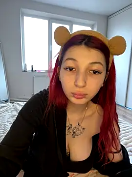 Alissa kiss online show from December 2024 01:33:01 PM