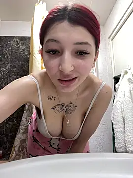 Alissa kiss online show from December 2024 04:32:02 PM