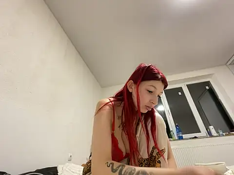 Alissa kiss online show from March 2025 06:29:01 PM