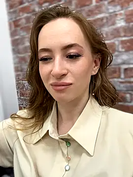 Snapshot of _AngelMoon_ chatting on October 2025 03:37:01 AM AngelMoon online show from October 2025 03:37:01 AM