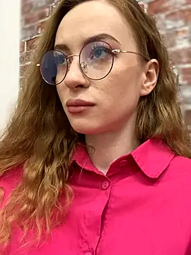 Snapshot of _AngelMoon_ chatting on October 2025 03:43:01 AM AngelMoon online show from October 2025 03:43:01 AM