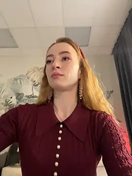 Snapshot of _AngelMoon_ chatting on November 2025 04:12:01 AM AngelMoon online show from November 2025 04:12:01 AM