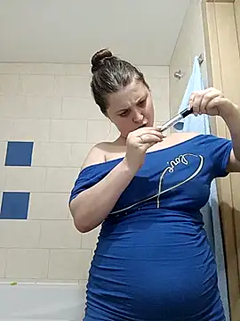 Snapshot of kila_lo chatting on January 2025 12:12:01 AM kila lo online show from January 2025 12:12:01 AM