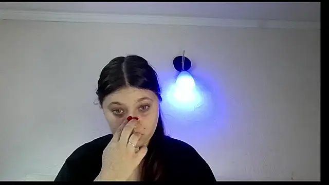 Snapshot of kila_lo chatting on February 2025 01:21:02 PM kila lo online show from February 2025 01:21:02 PM