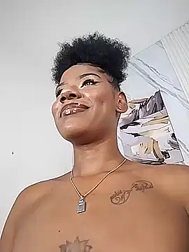 Sara Lewwis online show from September 2025 11:33:02 AM