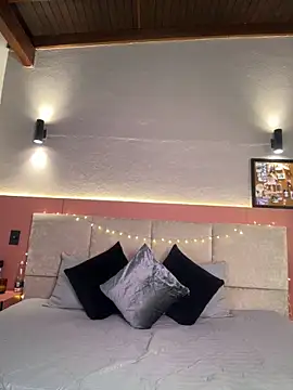 Snapshot of AniiRose chatting on November 2025 12:31:02 AM AniiRose online show from November 2025 12:31:02 AM