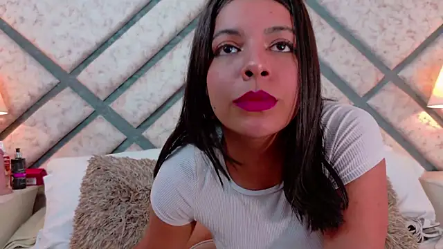 Alice Foster  online show from March 2025 07:44:02 PM