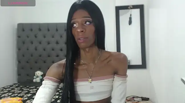 Snapshot of lucianadolll chatting on March 2025 03:54:01 AM lucianadolll online show from March 2025 03:54:01 AM