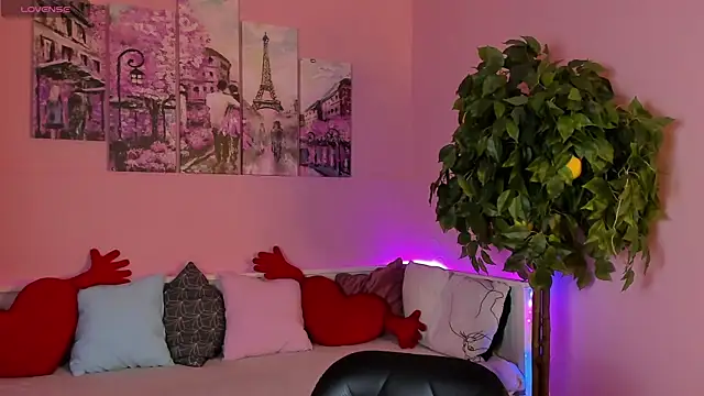 Snapshot of Katty_Lights chatting on October 2025 11:18:02 AM Katty Lights online show from October 2025 11:18:02 AM