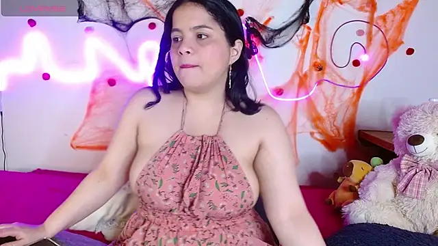 Snapshot of sophia_cute1_1 chatting on October 2025 12:06:02 PM sophia cute1 1 online show from October 2025 12:06:02 PM