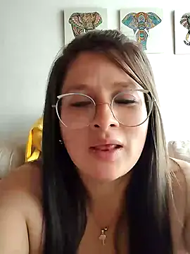Snapshot of Neve_Collins chatting on February 2025 07:18:02 PM Neve Collins online show from February 2025 07:18:02 PM