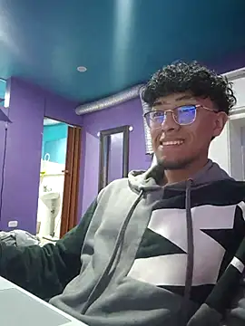 Snapshot of Fabpingon chatting on October 2025 08:33:02 AM Fabpingon online show from October 2025 08:33:02 AM