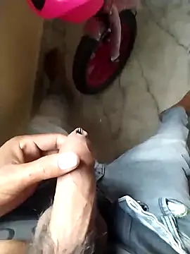 Snapshot of PracticalGum40 chatting on October 2025 11:52:02 AM PracticalGum40 online show from October 2025 11:52:02 AM