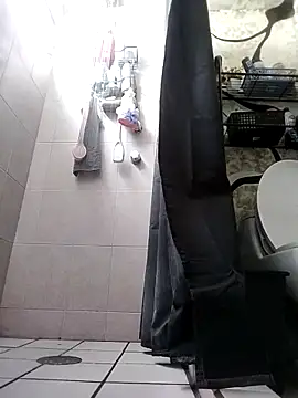 Alee3xxx online show from October 2025 02:16:02 PM