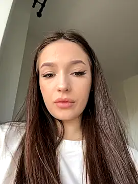 VixenAmour online show from October 2025 06:08:02 AM