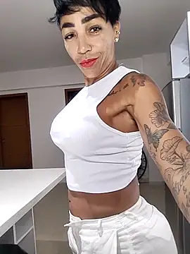 Snapshot of Alison_fitness chatting on February 2025 11:25:02 PM Alison fitness online show from February 2025 11:25:02 PM