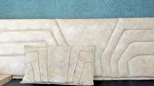 Snapshot of Candy_Bony chatting on January 2025 07:11:01 PM Candy Bony online show from January 2025 07:11:01 PM