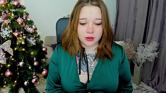 MoonLghte online show from December 2024 06:49:01 PM