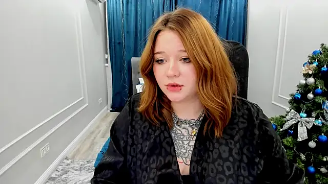MoonLghte online show from January 2025 02:51:01 PM