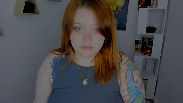 Snapshot of MoonLghte chatting on October 2025 07:55:02 PM MoonLghte online show from October 2025 07:55:02 PM