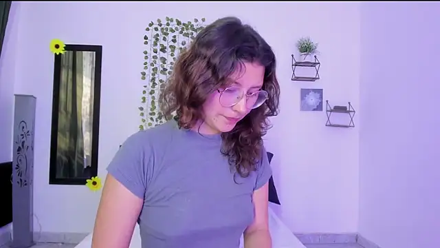 Noellesable online show from December 2024 03:32:01 PM