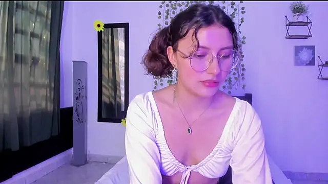 Noellesable online show from December 2024 02:44:01 PM