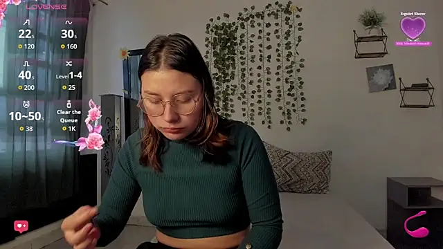 Snapshot of Noellesable chatting on September 2025 05:29:02 PM Noellesable online show from September 2025 05:29:02 PM