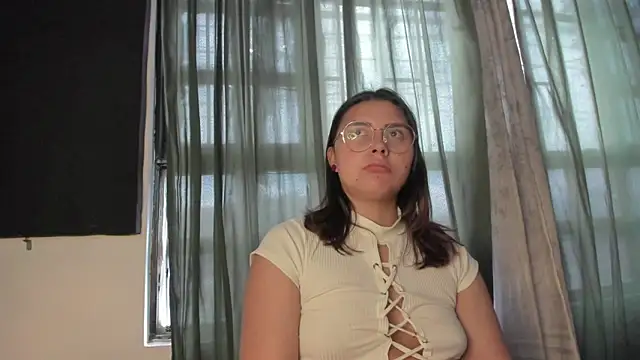 Snapshot of Noellesable chatting on November 2025 05:13:01 PM Noellesable online show from November 2025 05:13:01 PM