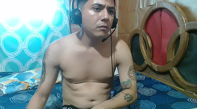 Horny dirty boy online show from December 2024 09:37:02 PM