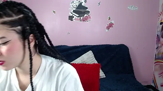 Kate Laurence  online show from December 2024 03:16:02 AM