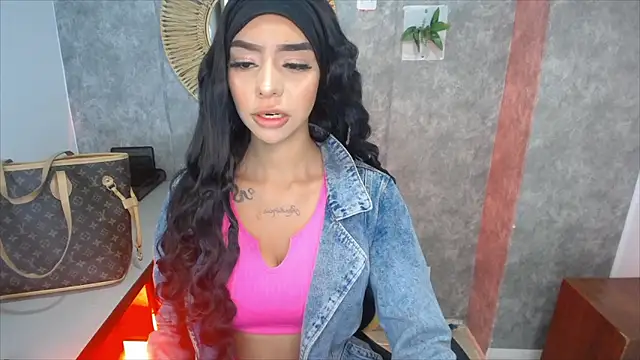 Tiffanny online show from December 2024 12:08:02 PM
