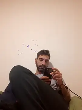 Italian69am online show from November 2025 07:18:02 AM