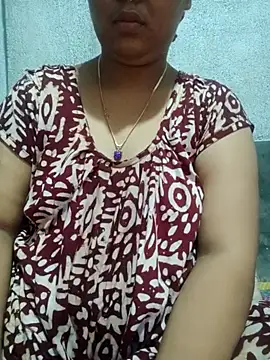 Snapshot of Super-Couple chatting on October 2025 07:47:02 AM Super-Couple online show from October 2025 07:47:02 AM