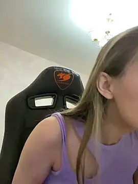 Snapshot of Burning_girlss chatting on December 2024 01:25:01 AM Burning girlss online show from December 2024 01:25:01 AM