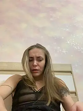 Snapshot of Burning_girlss chatting on December 2024 01:20:02 AM Burning girlss online show from December 2024 01:20:02 AM