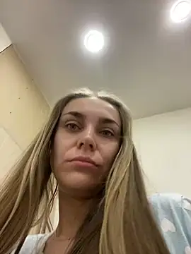 Snapshot of Burning_girlss chatting on December 2024 11:10:02 PM Burning girlss online show from December 2024 11:10:02 PM