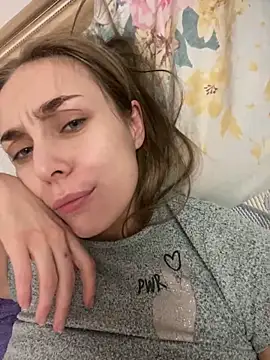 Snapshot of Burning_girlss chatting on January 2025 10:19:01 PM Burning girlss online show from January 2025 10:19:01 PM