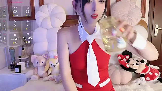 Unique-yiyi online show from December 2024 10:39:01 PM