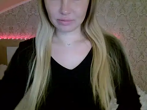 Snapshot of Lucky_Anna chatting on December 2024 04:08:02 PM Lucky Anna online show from December 2024 04:08:02 PM