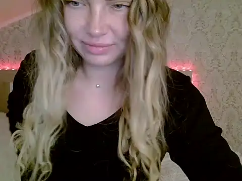 Snapshot of Lucky_Anna chatting on January 2025 03:55:01 PM Lucky Anna online show from January 2025 03:55:01 PM