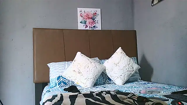 Sweetbedroomeyez01 online show from February 2025 07:55:02 AM