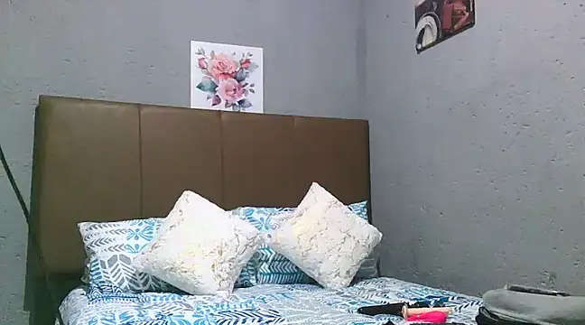 Sweetbedroomeyez01 online show from February 2025 06:10:02 PM