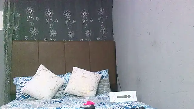 Sweetbedroomeyez01 online show from March 2025 05:24:02 PM