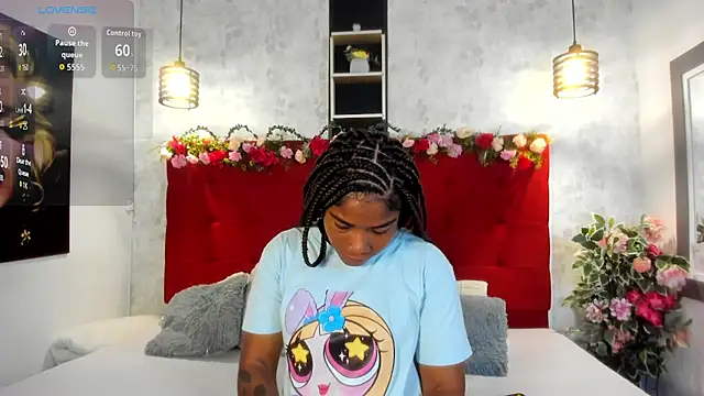 Snapshot of SilvannaFit chatting on October 2025 12:07:02 PM SilvannaFit online show from October 2025 12:07:02 PM