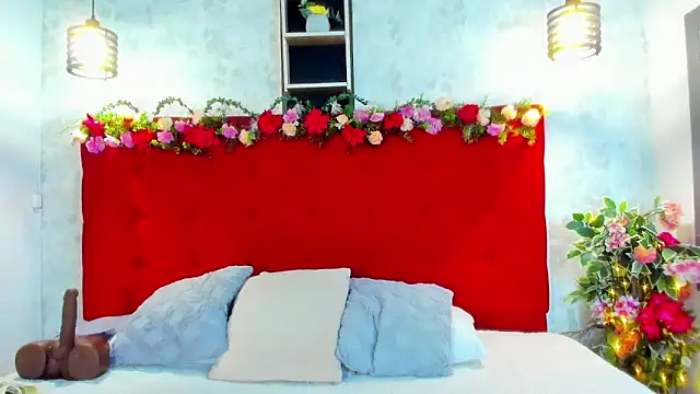 Snapshot of SilvannaFit chatting on November 2025 12:16:02 PM SilvannaFit online show from November 2025 12:16:02 PM