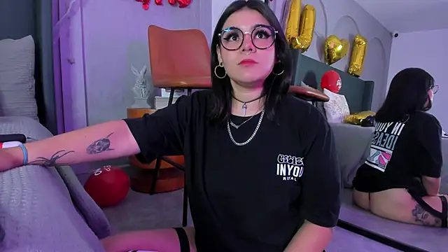 DakkotaBluee online show from February 2025 08:07:02 PM