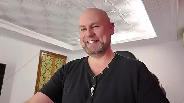 Snapshot of Julius-Dwayne chatting on October 2025 05:43:02 PM Julius-Dwayne online show from October 2025 05:43:02 PM