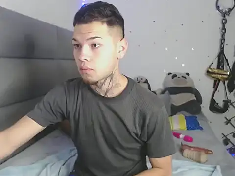 Snapshot of MarceloMilk chatting on October 2025 05:30:01 AM MarceloMilk online show from October 2025 05:30:01 AM